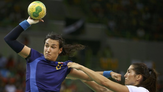 romênia x espanha; handebol feminino; olimpíada 2016; Cristina Neagu (Foto: REUTERS/Marko Djurica)