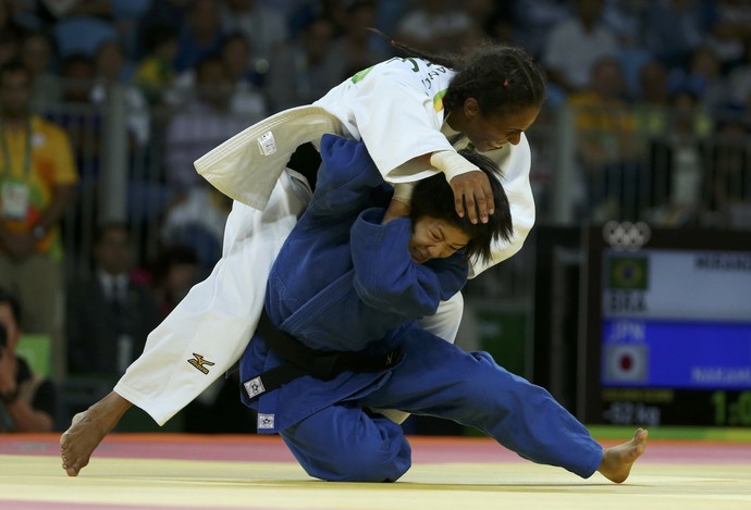 Erika Miranda e Misato Nakamura (Foto: REUTERS/Toru Hanai)