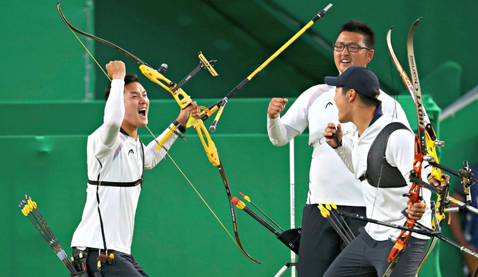 Equipe da Coreia do Sul tiro com arco (Foto: Yves Herman/Reuters)