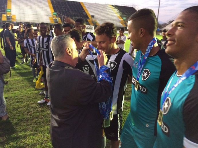 Botafogo campeão carioca sub-20 (Foto: Botafogo)