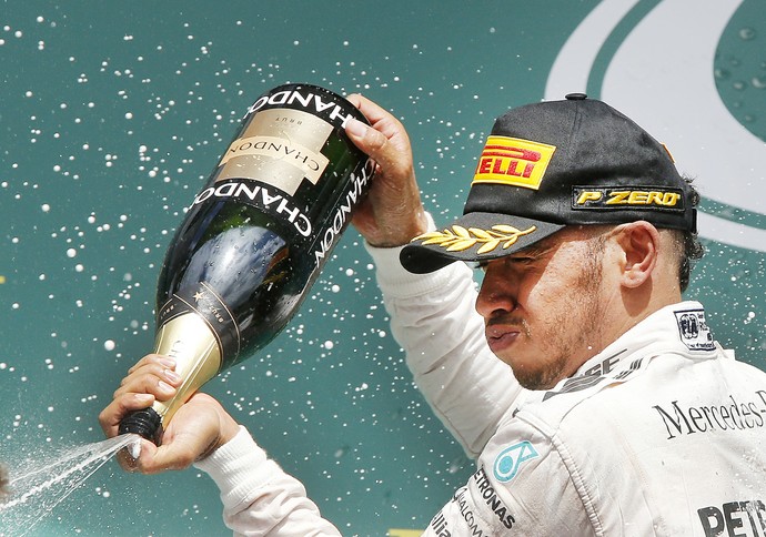 Lewis Hamilton vence GP da Alemanha (Foto: AP)