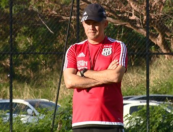 Eduardo Baptista, técnico da Ponte Preta (Foto: Carlos Velardi/ EPTV)