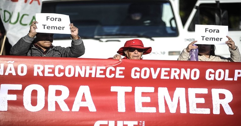 ato-fora-temer-cut-dilma-roussef-florianópolis-floripa-fora-cunha-fora-temer-golpe-impeachment-manifestação-michel-temer-minc-sc-ocupa-minc-pmdb-protesto-pt-Foto-Eduardo-Valente-2.jpg