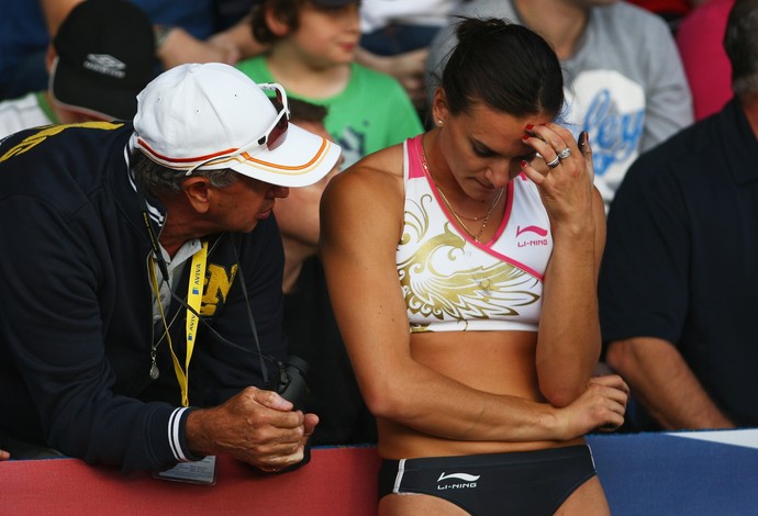 Isinbayeva lamenta (Foto: Michael Steele/GettyImages)