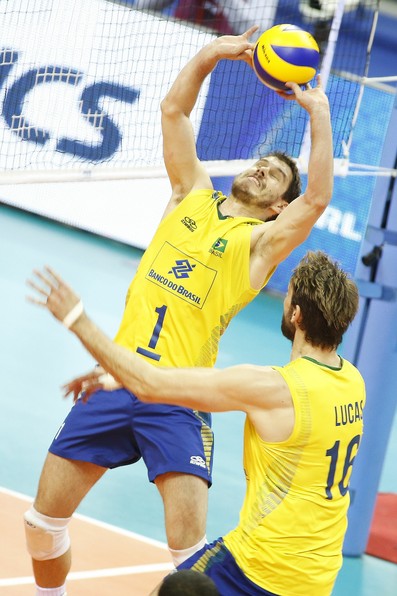 Bruninho foi um dos destaques da vitória brasileira sobre a França pela semifinal da Liga Mundial (Foto: Divulgação/FIVB)