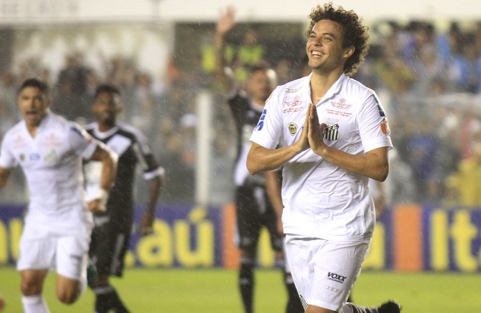 Victor Ferraz gol Santos x Ponte Preta (Foto: Futura Press)