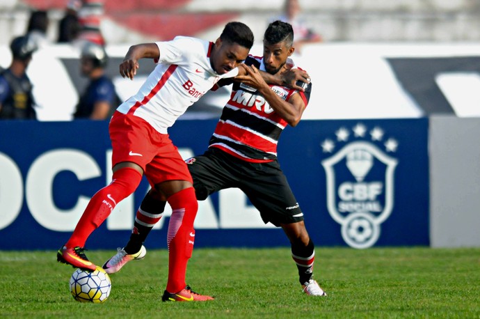 Santa Cruz x Internacional (Foto: Aldo Carneiro (Pernambuco Press))