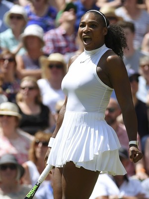 Serena Williams derrota Elena Vesnina em Wimbledon (Foto: Reuters)