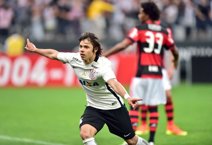 Romero Corinthians Flamengo (Foto: Marcos Ribolli)