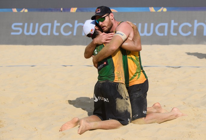 Alison e Bruno Schmidt campeões vôlei de praia Major de Porec (Foto: Divulgação/FIVB)