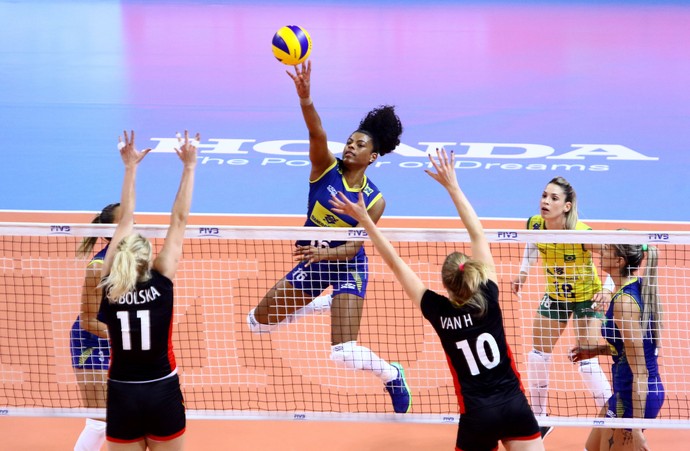 Fernanda Garay Brasil x Bélgica Grand Prix (Foto: Divulgação/FIVB)