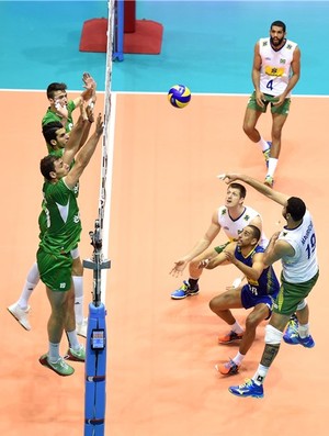 Maurício Borges Brasil x Bulgária Liga Mundial vôlei (Foto: Divulgação /FIVB)