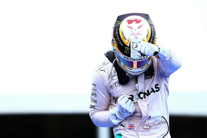 Lewis Hamilton imita Muhammad Ali após vencer GP do Canadá de Fórmula 1 (Foto: Getty Images)