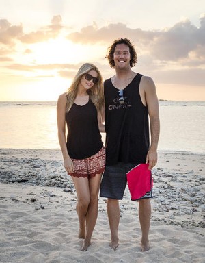 Jordy Smith esposa Lyndall Smith Fiji surfe (Foto: Divulgação/WSL)