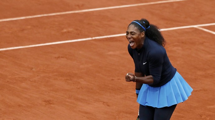 Serena Williams vence Kiki Bertens na semifinal em Roland Garros 2016 (Foto: Reuters)