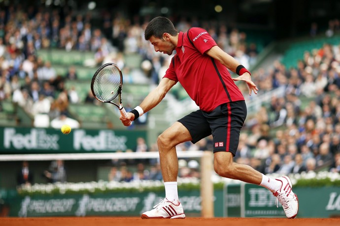 Novak Djokovic na estreia de Roland Garros 2016 (Foto: EFE)