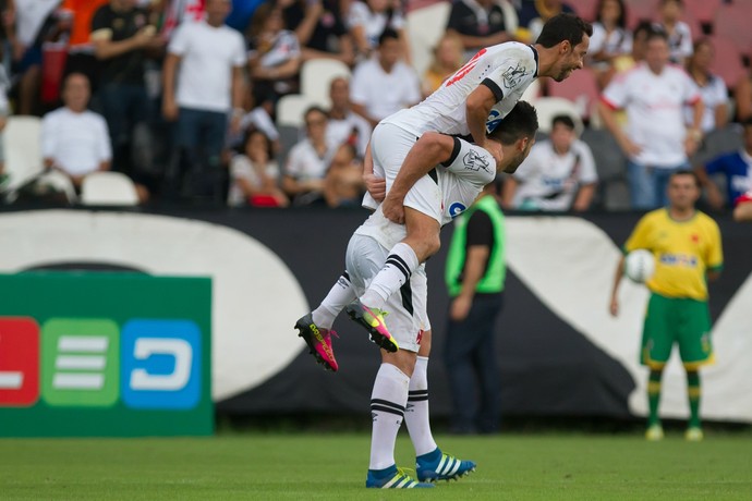 Gol Vasco Luan - Nenê - Vasco x Tupi (Foto: THIAGO RIBEIRO/FRAMEPHOTO/ESTADÃO CONTEÚDO)