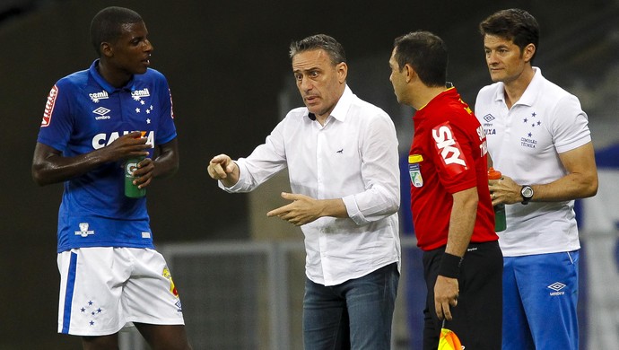 Bruno Ramires; Paulo Bento; Cruzeiro (Foto: Washington Alves/Light Press)