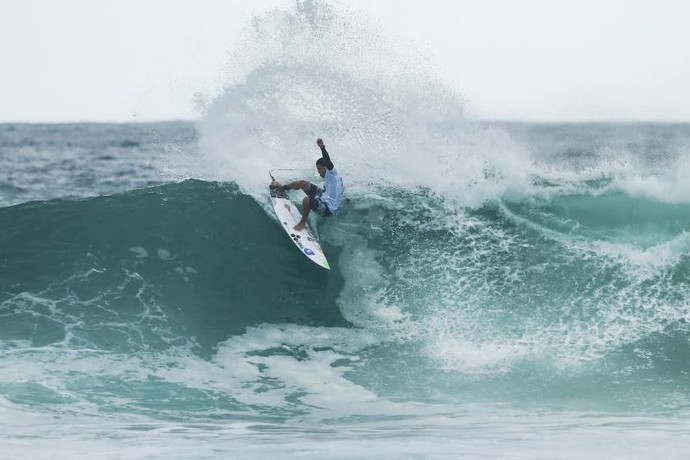 Mineirinho rasga onda no POstinho e avança às quartas (Foto: WSL / Daniel Smorigo)