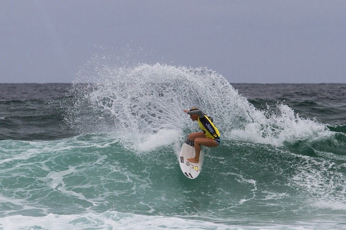 Courtney Conlogue vence e avança para as semifinais do Rio Pro (Foto: Rafael Moura)