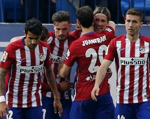 Griezmann e Torres comemoram gol do Atlético de Madrid (Foto: EFE / Mariscal)