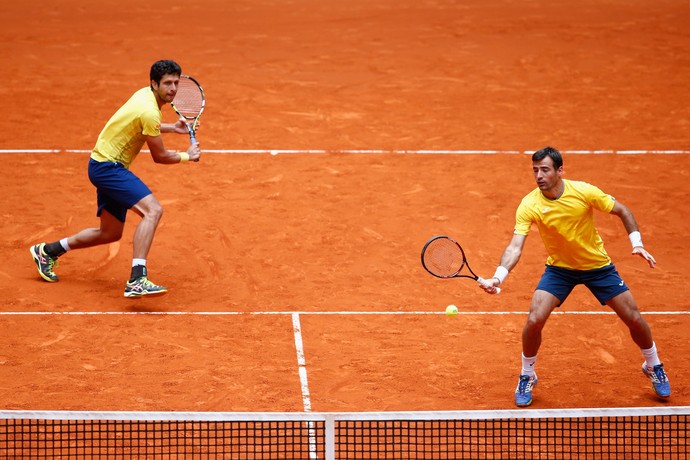 Marcelo Melo e Ivan Dodig na semifinal do Masters 1000 de Madri (Foto: Getty Images)