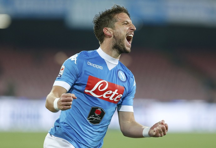 Mertens comemora gol do Napoli (Foto: REUTERS/Ciro De Luca)