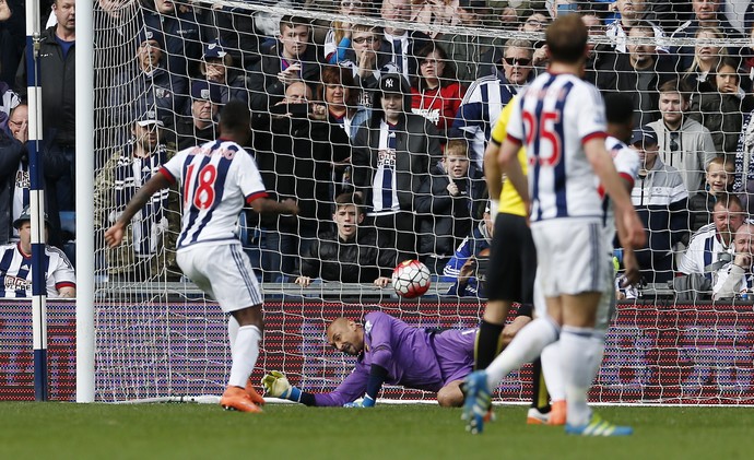 Gomes Watford x West Bromwich (Foto: Reuters)