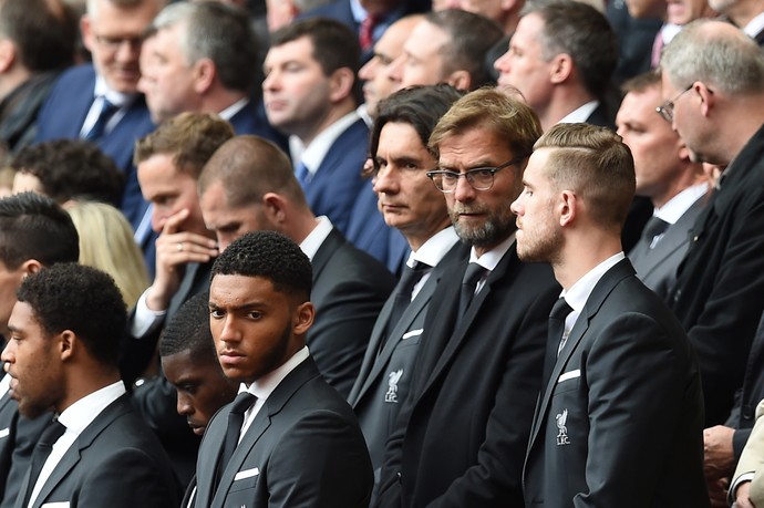 Jurgen Klopp, Henderson em Anfield aniversário do desastre de Hillsborough (Foto: AFP)