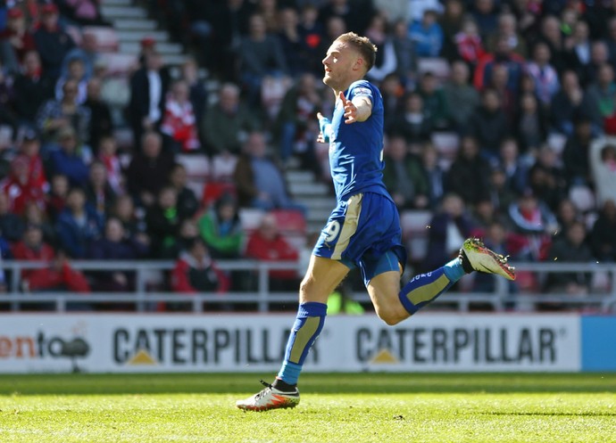 Vardy comemora segundo gol, Sunderland x Leicester (Foto: Reuters / Russell Cheyne)