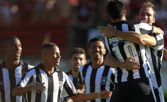 Carli gol do Botafogo - Botafogo x Flamengo (Foto: Vitor Silva / SS Press)