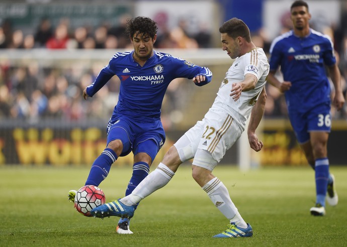 Pato em Swansea x Chelsea (Foto:  Reuters / Rebecca Naden )