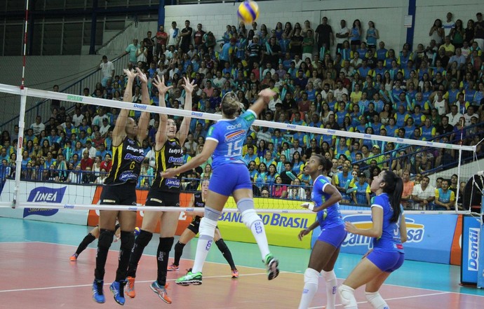 Praia Clube, Minas, Superliga, semifinal 3 (Foto: Praia Clube/Divulgação)