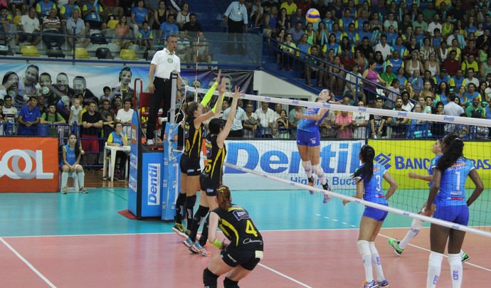 Praia Clube, Minas, Superliga, semifinal (Foto: Praia Clube/Divulgação)