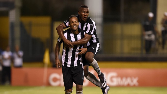 Bruno Silva - Botafogo (Foto: André Durão)