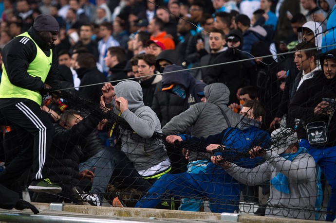 torcida Olympique de Marselha x Rennes (Foto: Bertrand Langlois / AFP)