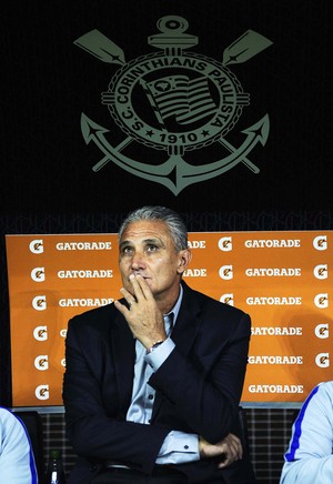 Tite Corinthians Cerro Porteño (Foto: Marcos Ribolli)