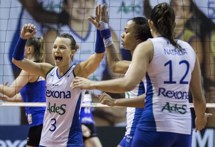 Rio de Janeiro venceu Pinheiros na primeira rodada por 3 sets a 0 (Foto: Fernando Maia/MPIX)