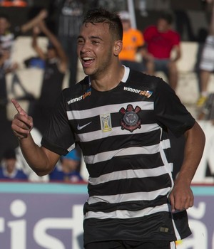 Maycon comemora gol Corinthians x Botafogo (Foto: Daniel Augusto Jr/Ag. Corinthians)