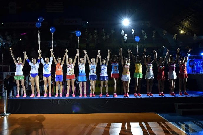 Desfile de uniformes do Osasco, Superliga feminina de vôlei (Foto: João Pires/Fotojump)