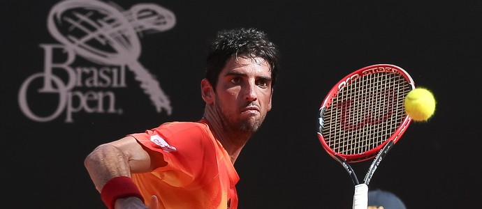 Bellucci supera espanhol na estreia em São Paulo (Foto: Ricardo Bufolin/ECP)