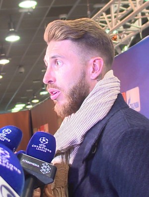 Sergio Ramos concede entrevista após vitória sobre o Roma (Foto: Ivan Raupp)