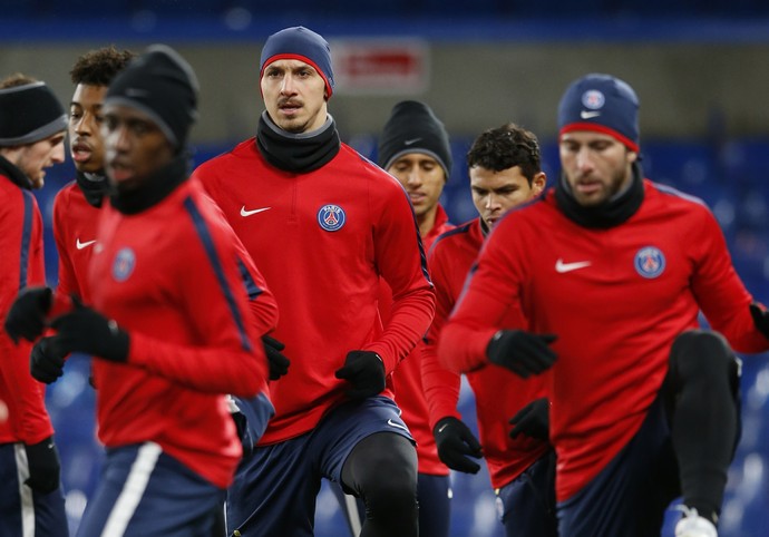 Ibrahimovic treino Paris Saint-Germain PSG (Foto: AP Photo/Alastair Grant)