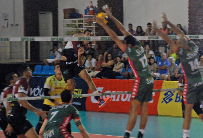 Juiz de Fora vôlei Campinas Superliga Masculina (Foto: Acesso Comunicação Jr.)