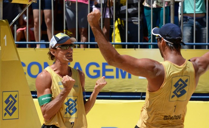 Emanuel e Ricardo batem Pedro e Evandro no Circuito Brasileiro (Foto: Divulgação / CBV)