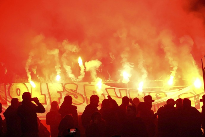 Hannover x Wolfsburg (Foto: EFE)