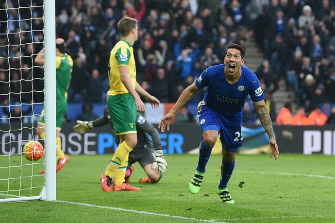 Leonardo Ulloa gol Leicester x Norwich (Foto: Reuters)