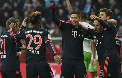 Coman Lewandowski Bayern x Wolfsburg (Foto: Reuters)