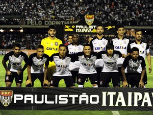 Corinthians posado São Bento x Corinthians (Foto: Marcos Ribolli)