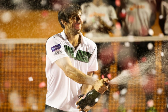 Pablo Cuevas comemora o título do Rio Open 2016 (Foto: Fotojump)